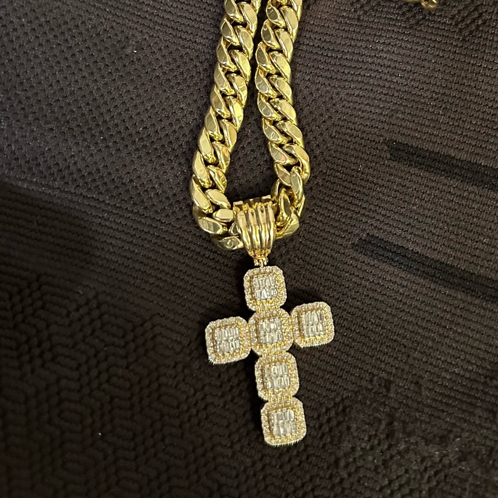 10kt YG Cuban Link and Diamond Clamp cross charm.